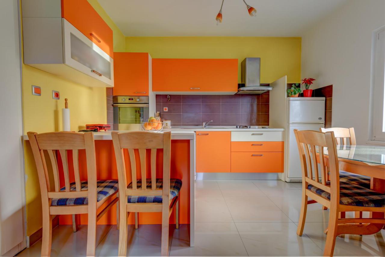 Appartement The Consists Of Two Bedrooms, A Bathroom, A Kitchen And A Living Zadar