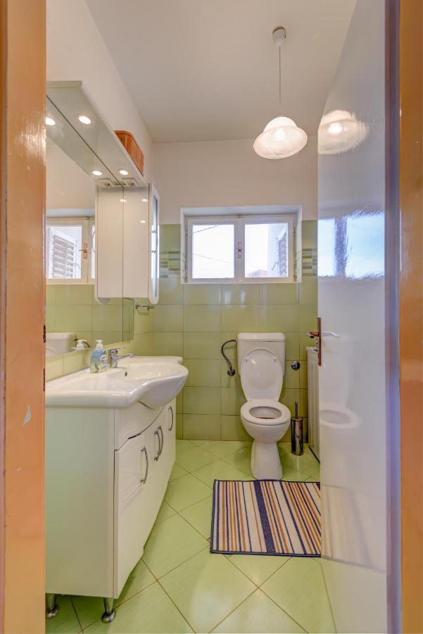 The Consists Of Two Bedrooms, A Bathroom, A Kitchen And A Living Appartement Zadar